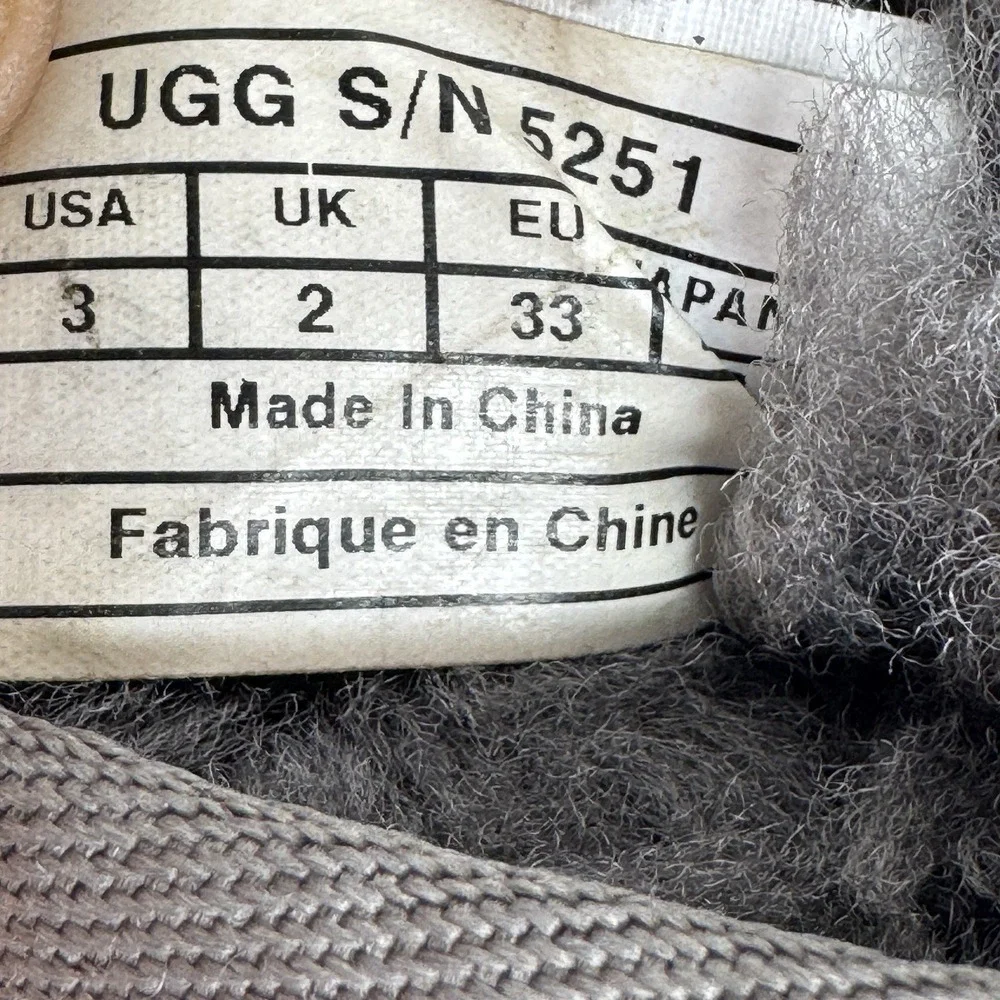 UGG Classic Boots Suede w/Sheepskin Lining‎ Gray 5251 Kids Size 3 (US) Boys/Girl